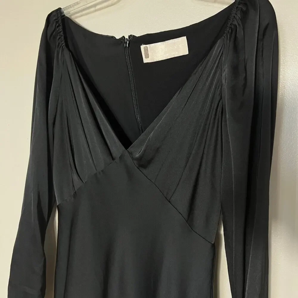 Keepsake the Label Own it Gown Long Sleeve Black Satin Maxi Formal Dress Size 6 - Picture 4 of 9